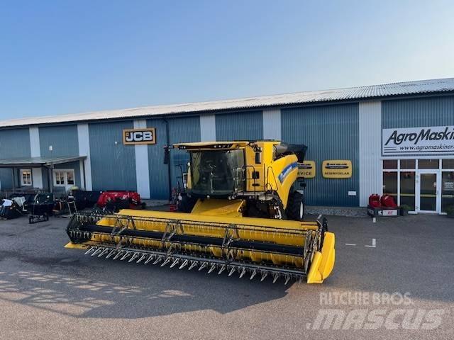 New Holland CX8.70 聯合收穫機