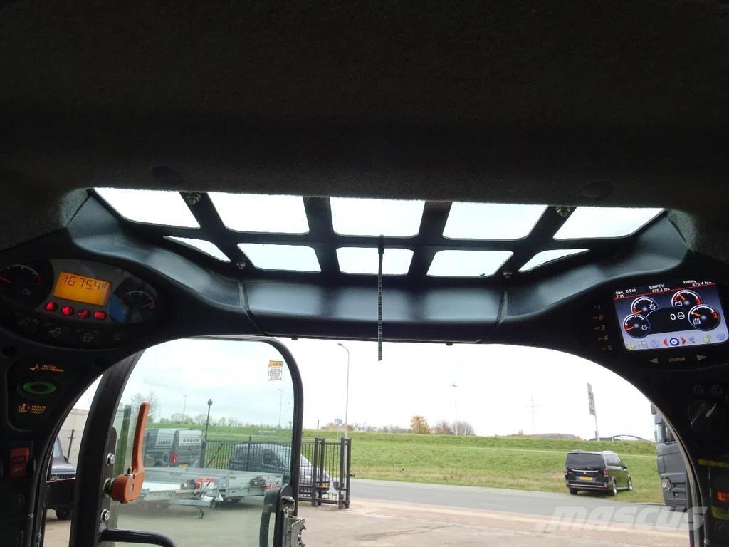 Bobcat T450 滑移轉向裝載機