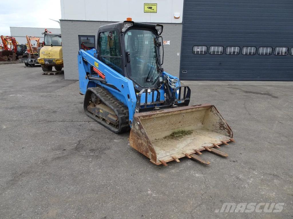 Bobcat T450 滑移轉向裝載機