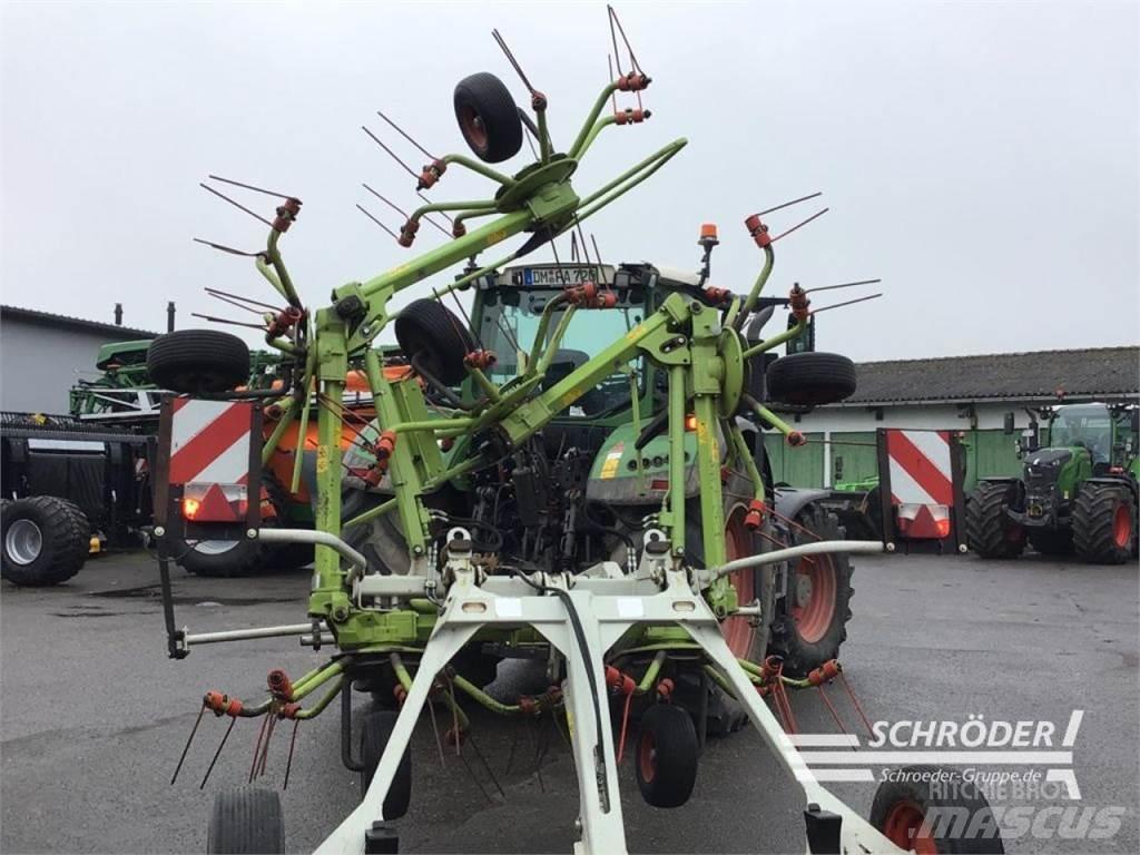 CLAAS VOLTO 800 T 耙與翻草機
