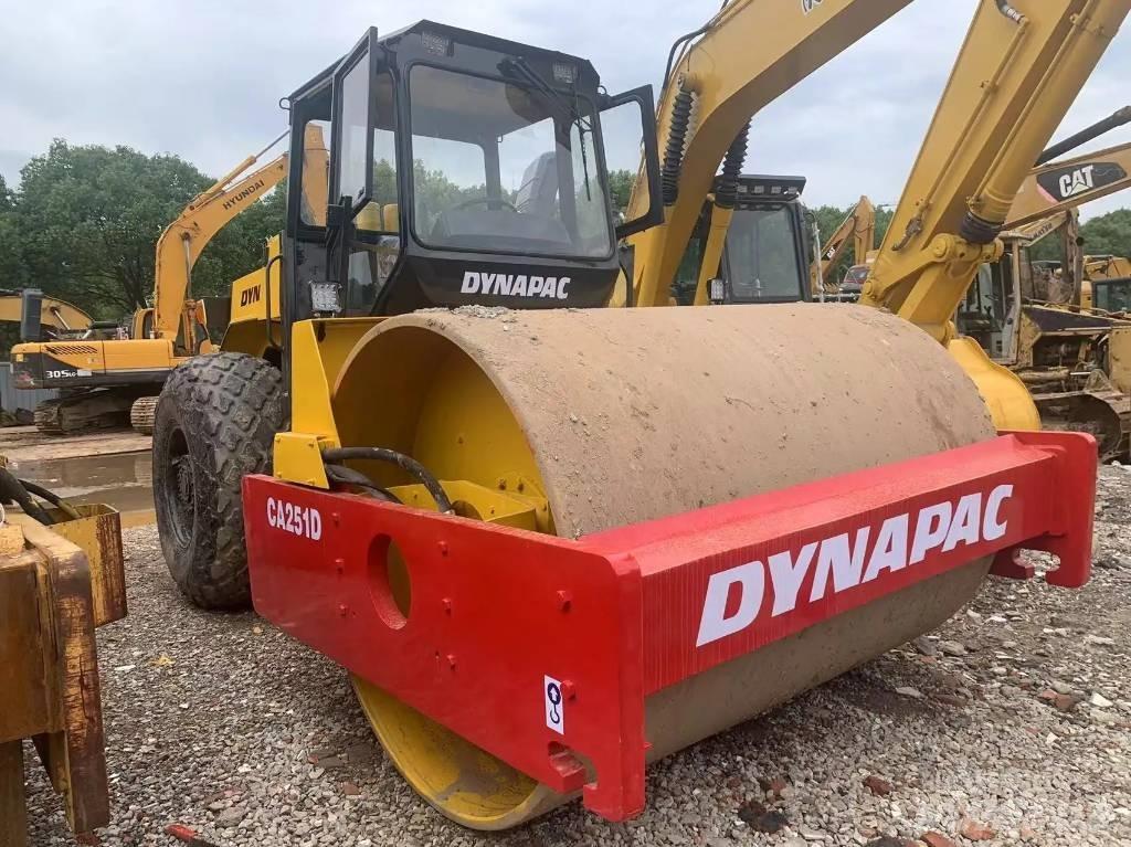 Dynapac CA 251 D 單輪滾壓機