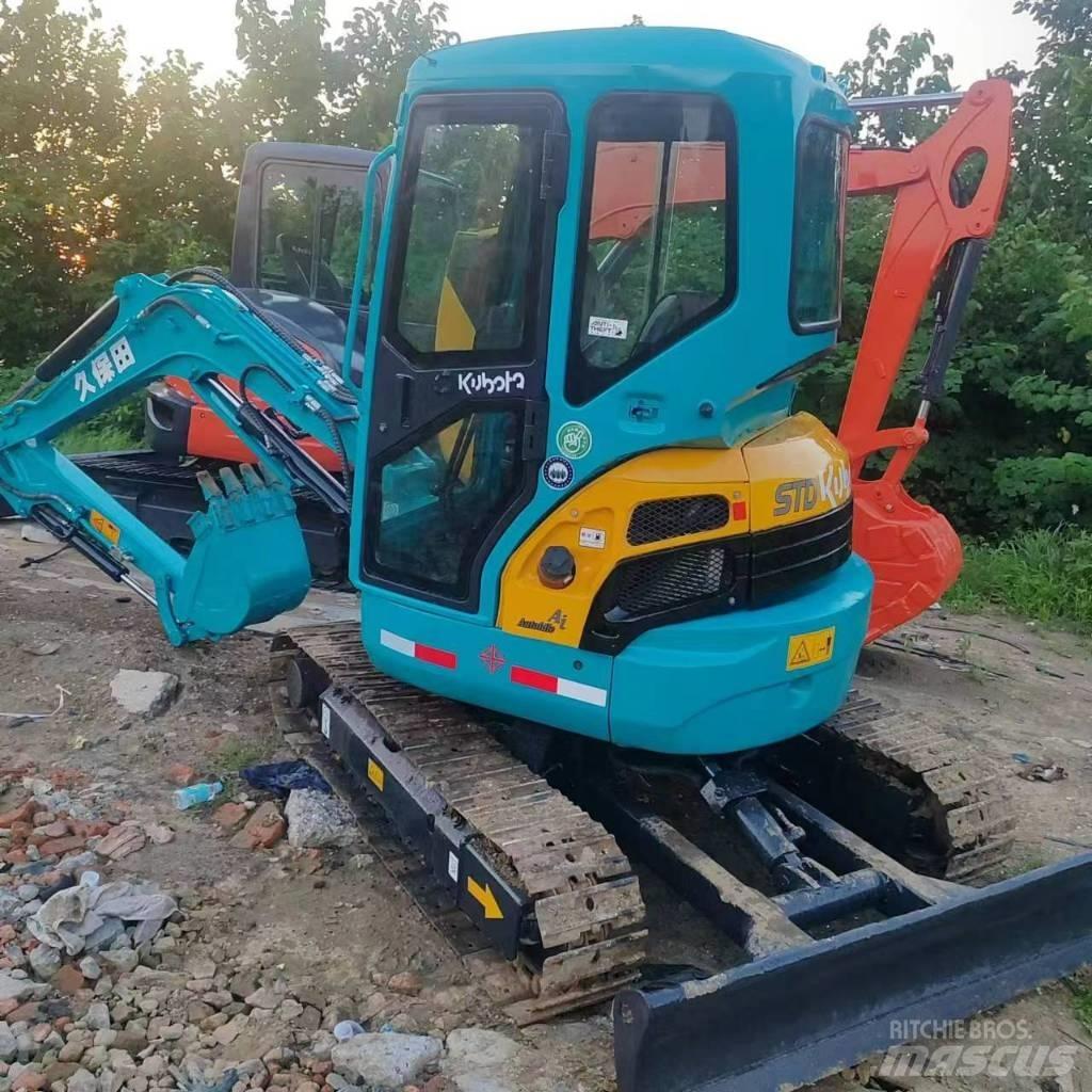 Kubota KX135 小型挖土機/掘鑿機<7t(小型挖掘機)