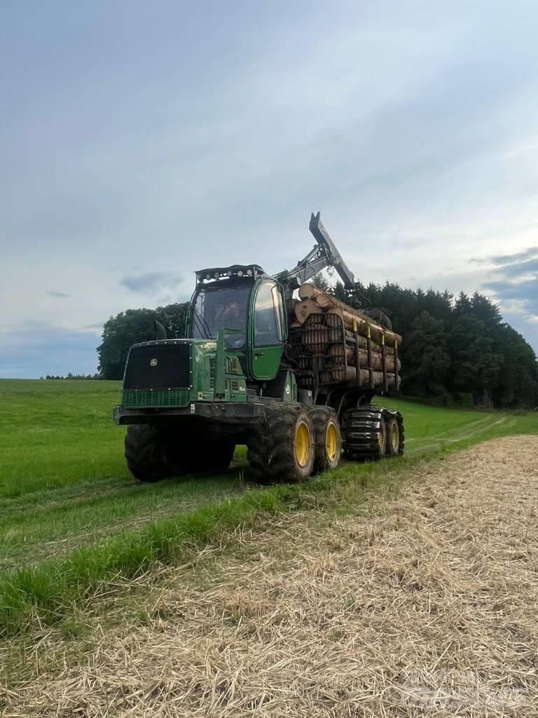 John Deere 1110E 集運機