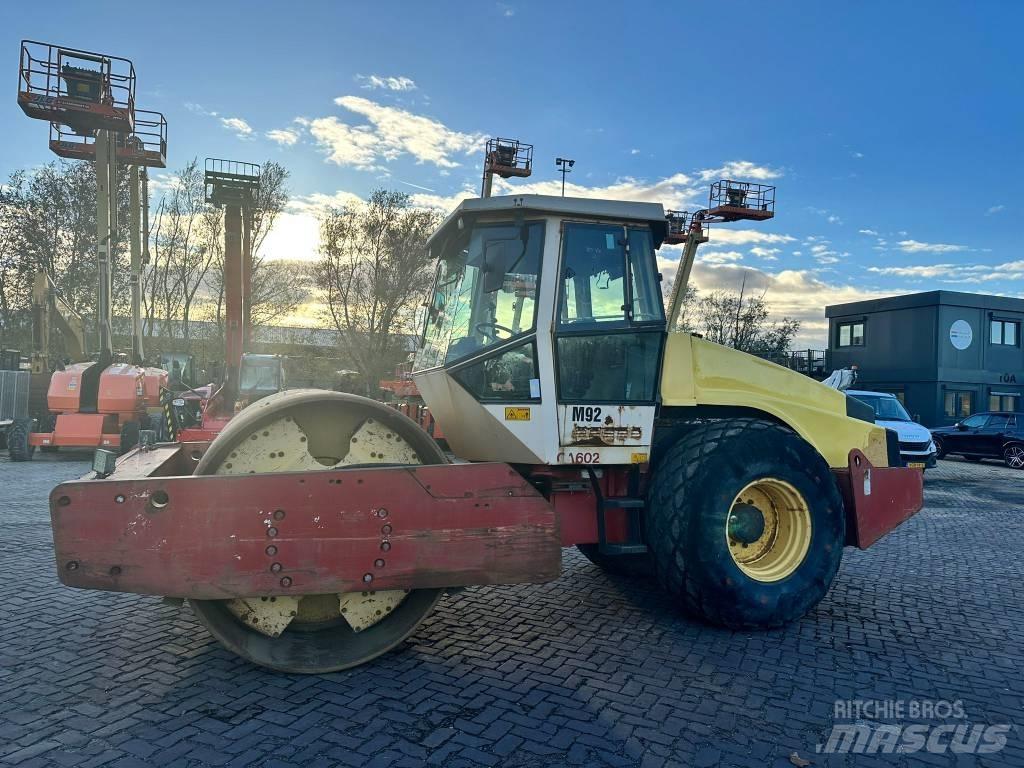Dynapac CA 602 D 單輪滾壓機