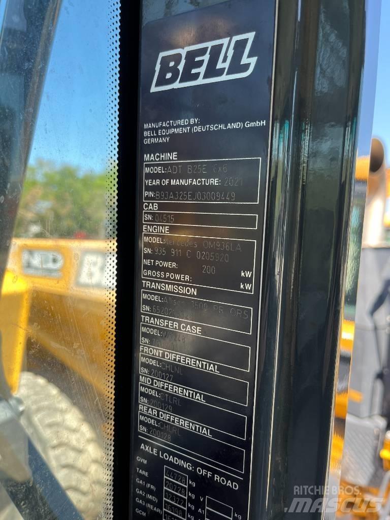 Bell B25E 鉸接式起吊車