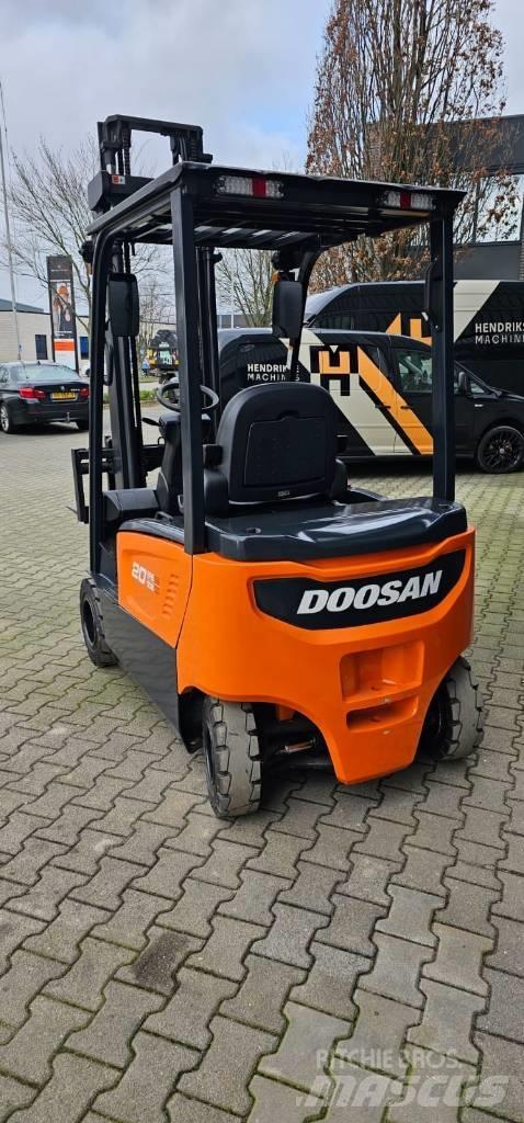 Doosan B20X-7 電動堆高機