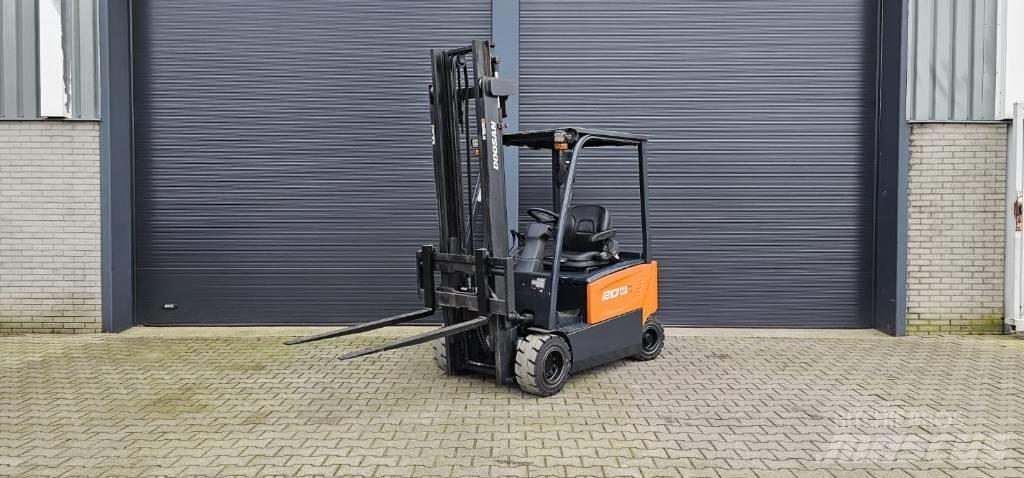 Doosan B20X-7 電動堆高機