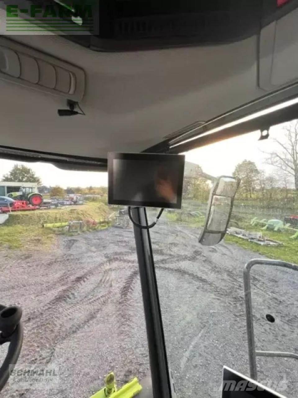 CLAAS trion 730tt 聯合收穫機