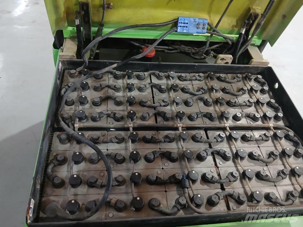 Clark GEX 25 電動堆高機