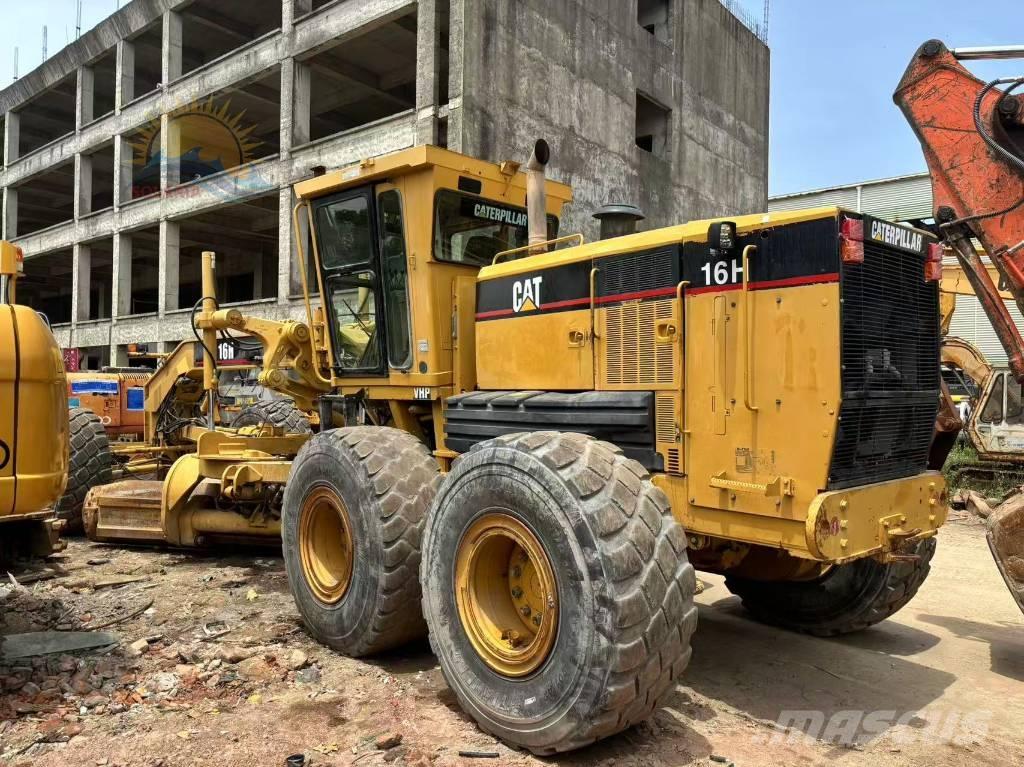 CAT 16 H 平土機