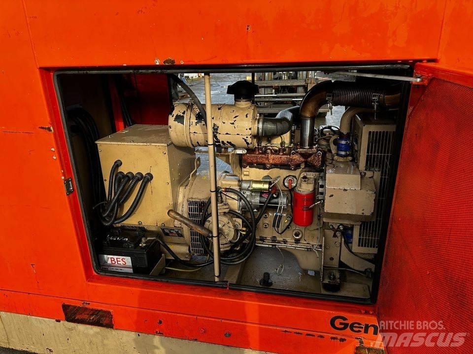 Cummins 30 KVA 柴油發電機