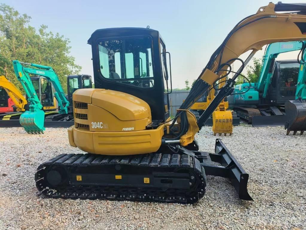 CAT 304 CR 小型挖土機/掘鑿機<7t(小型挖掘機)