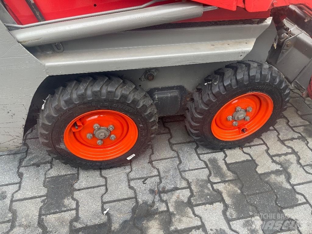 Bobcat S 70 滑移轉向裝載機