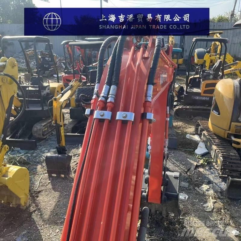 Kubota U 40 小型挖土機/掘鑿機<7t(小型挖掘機)