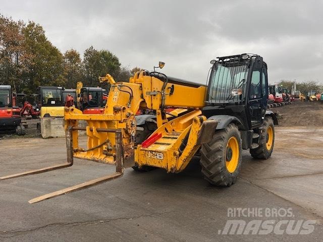 JCB 540-140 伸縮臂操作車
