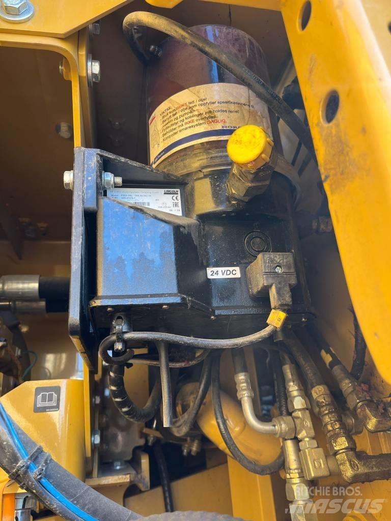 CAT 323 履帶式 挖土機/掘鑿機/挖掘機