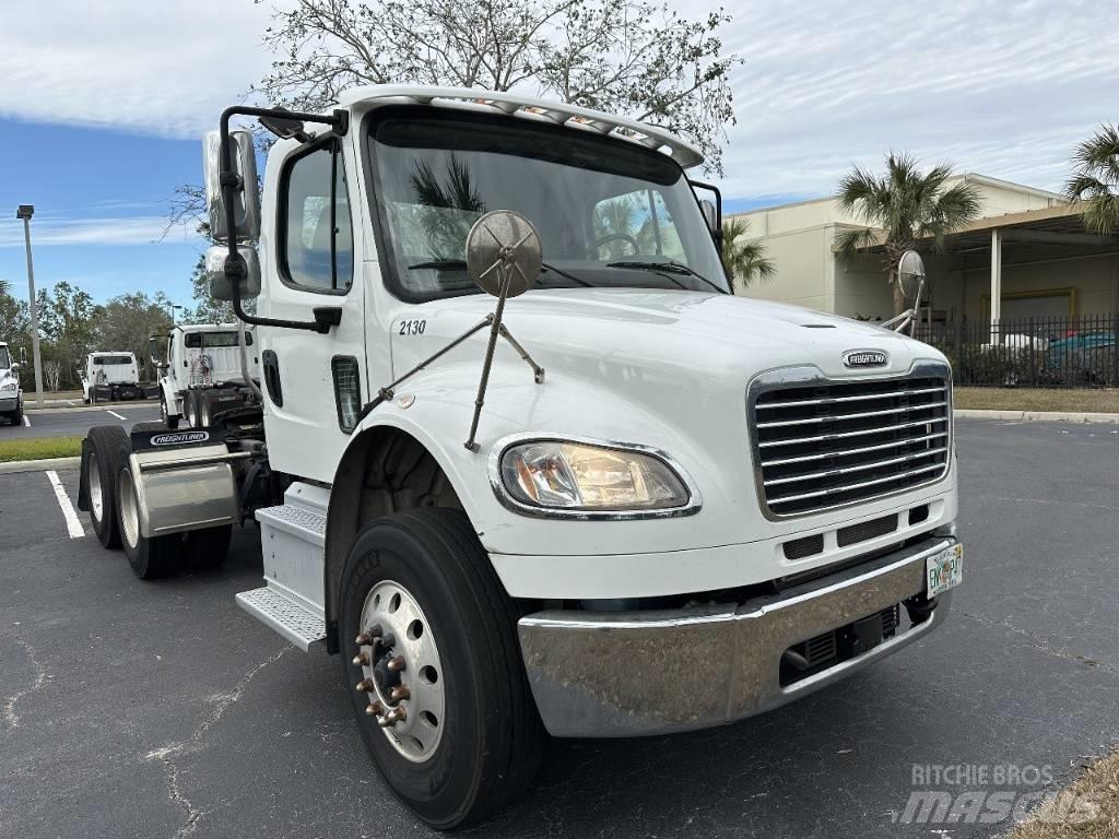 Freightliner M2 曳引機組件
