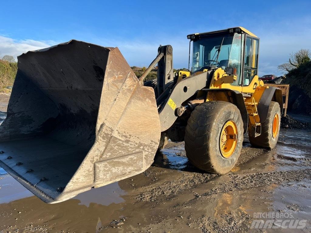 Volvo L 120 F 輪胎式裝載機