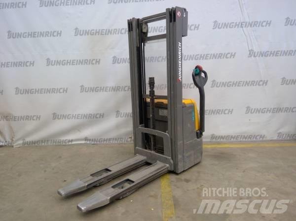 Jungheinrich EJC 112 行走控制式堆積機