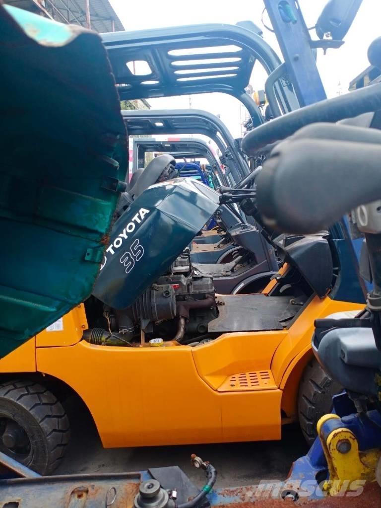Toyota FD 35 柴油卡車