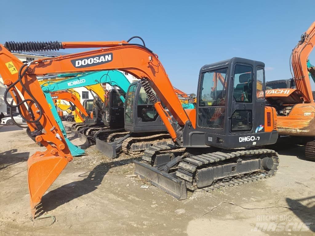 Doosan DH 60-7 小型挖土機/掘鑿機<7t(小型挖掘機)