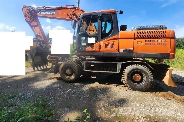 Doosan DX 210 W 旋轉式挖土機/掘鑿機/挖掘機
