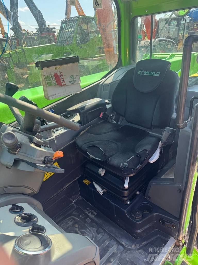 Merlo P 40.13 伸縮臂操作車