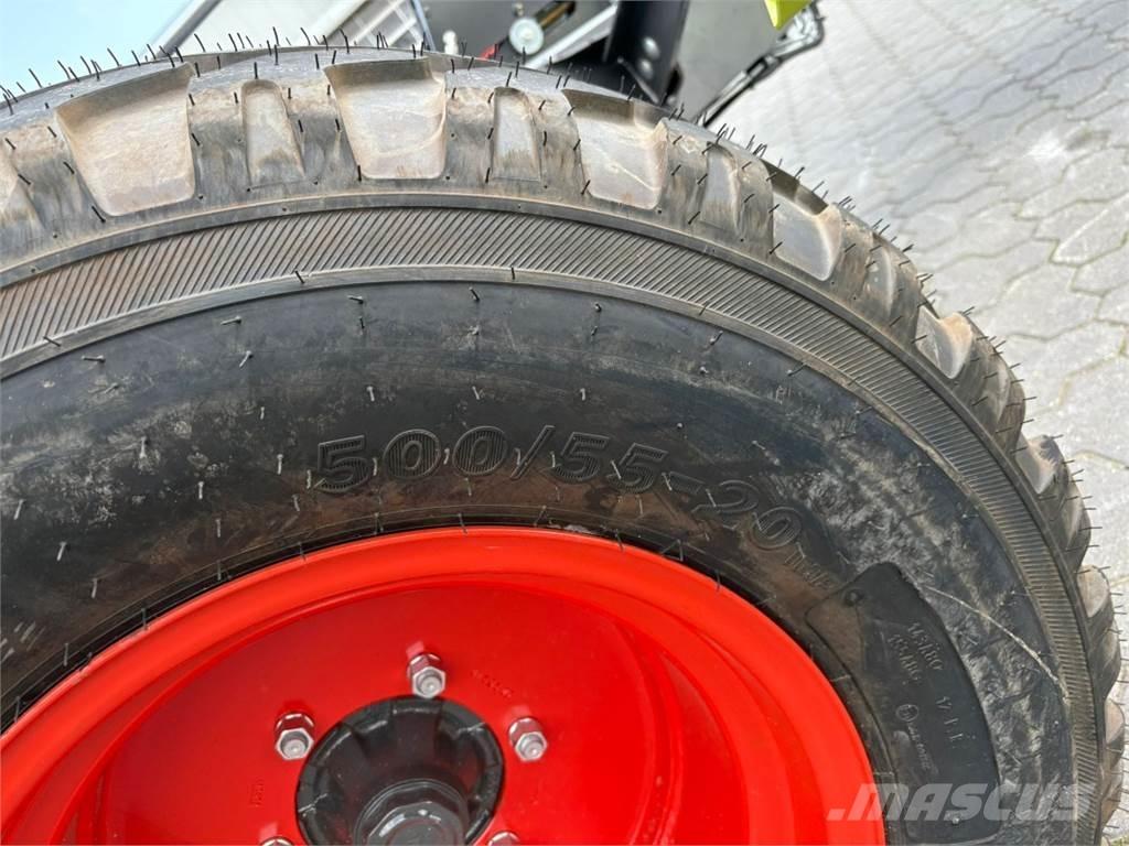 CLAAS Volto 1500T 耙與翻草機