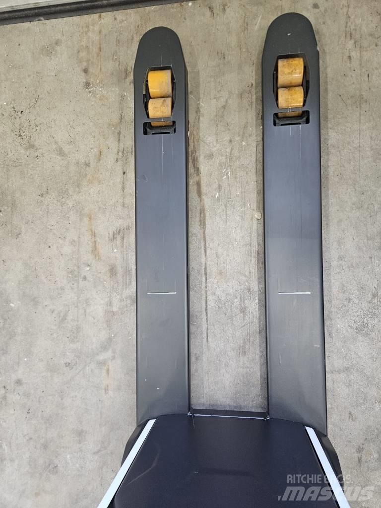 Bobcat LPM 15 N 低架升降機