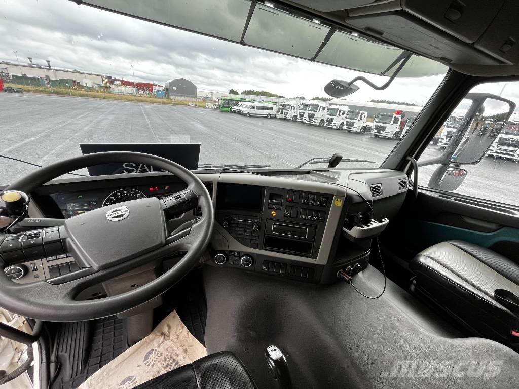 Volvo FM 6X2 裝載運輸卡車