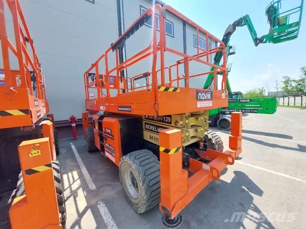 JLG 330 LRT 剪式升降機