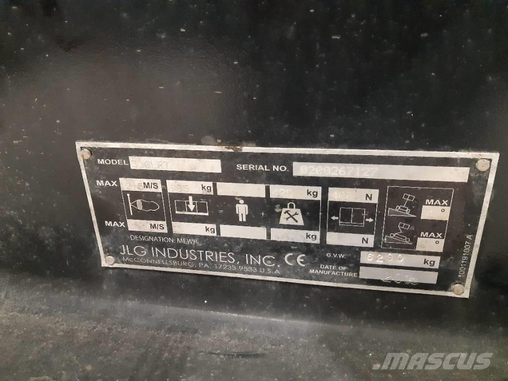 JLG 330 LRT 剪式升降機