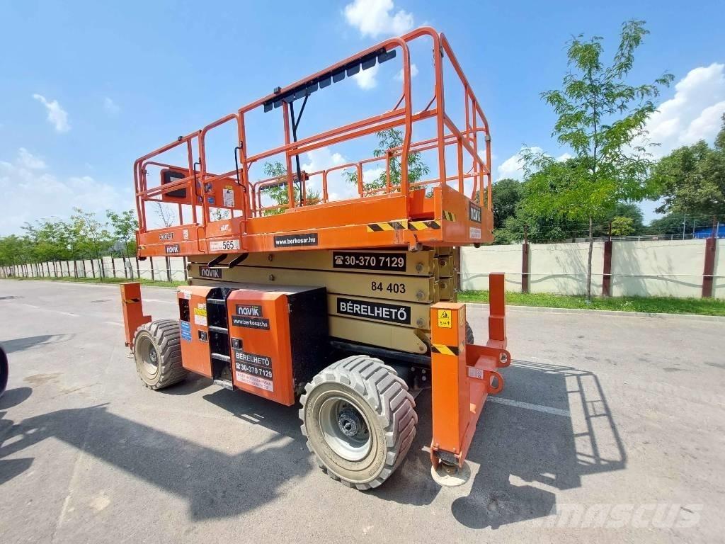 JLG 330 LRT 剪式升降機