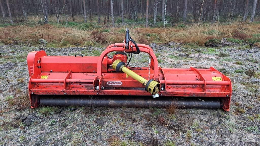 Maschio Bisonte 300 莖葉去葉機