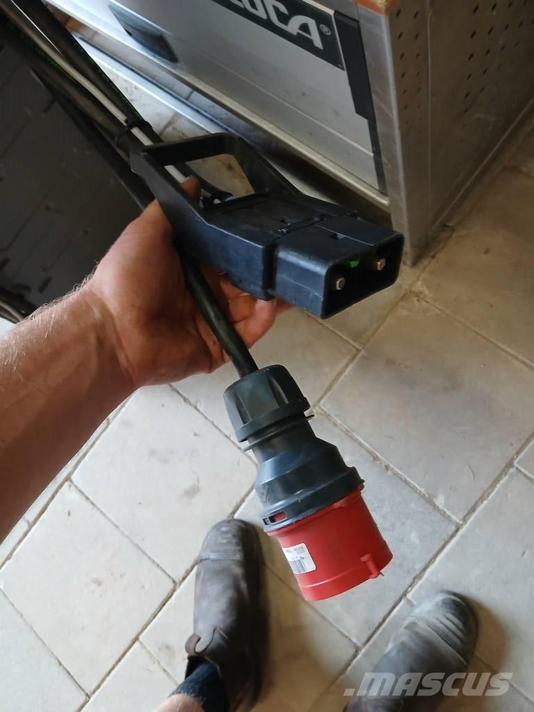 GiANT G 2200 E X-tra 輪胎式裝載機