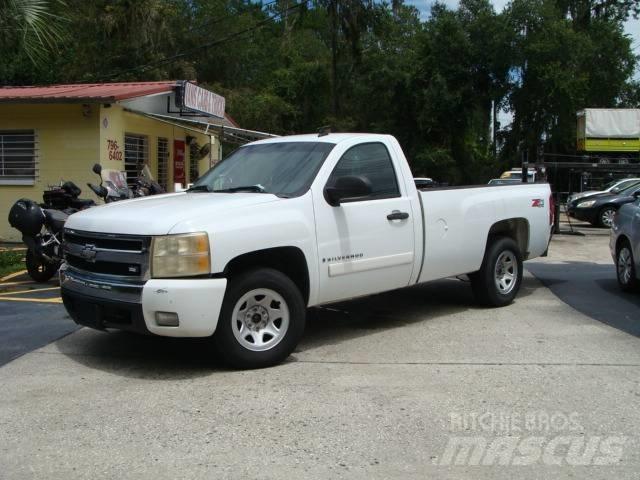 Chevrolet 1500 W/T 平板式/側卸式卡車