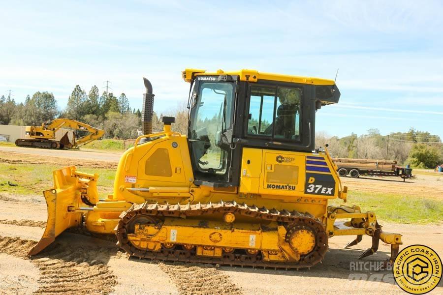Komatsu D 37 EX 履帶推土機