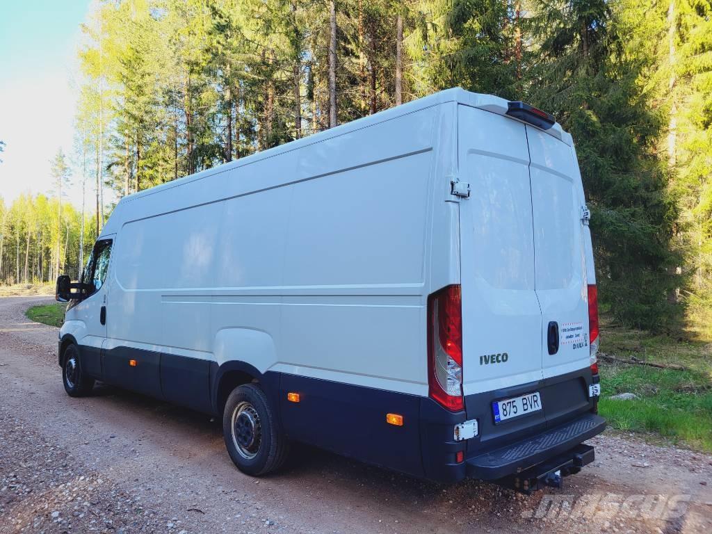 Iveco Daily 35 S15 廂式貨物運輸車