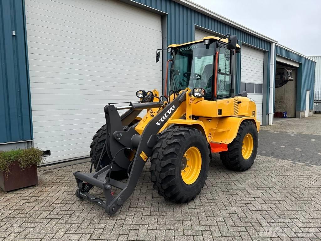 Volvo L30HS 輪胎式裝載機
