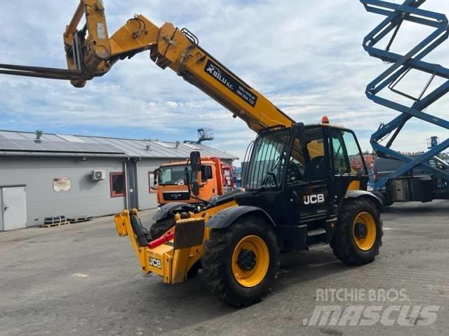 JCB 540-140 伸縮臂操作車