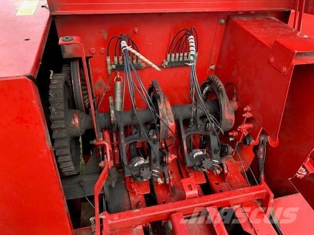 New Holland 570 方形打捆機