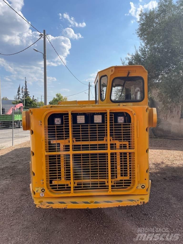 Atlas Copco MT2010 地下礦用卡車和吊車