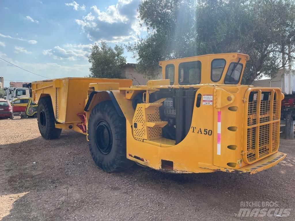 Atlas Copco MT2010 地下礦用卡車和吊車