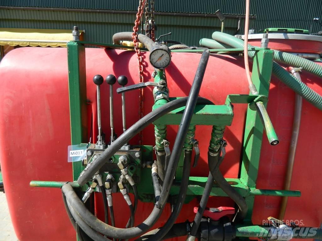 Moteska 12000 肥料撒佈機