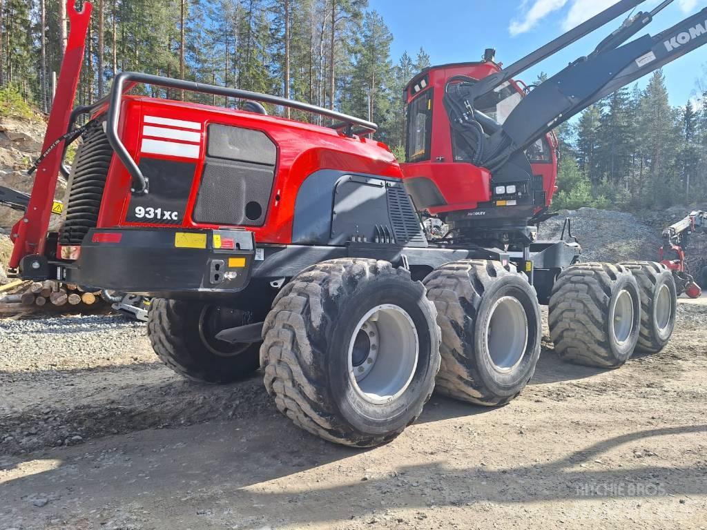 Komatsu 931 XC 收穫機