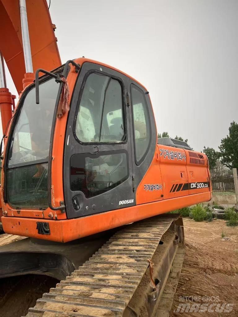 Doosan DX300LCA 履帶式 挖土機/掘鑿機/挖掘機