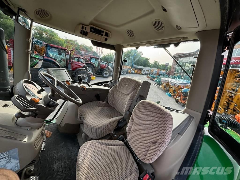 John Deere 6130 R 曳引機