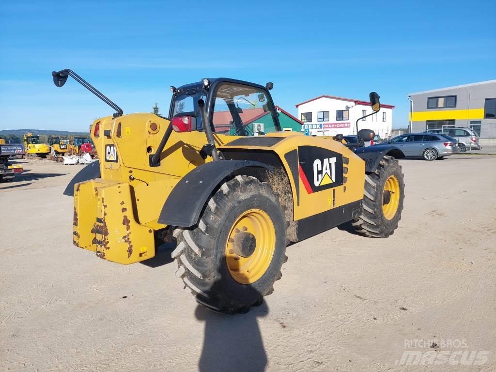 CAT TH 407 伸縮臂操作車
