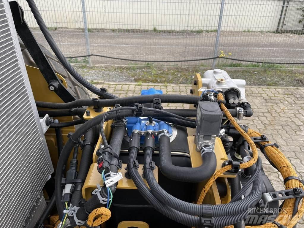 CAT CS-12 GC 單輪滾壓機
