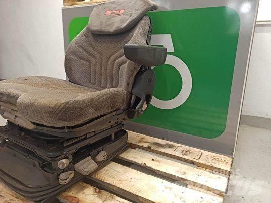 Valtra N 163 chair 駕駛室與內部